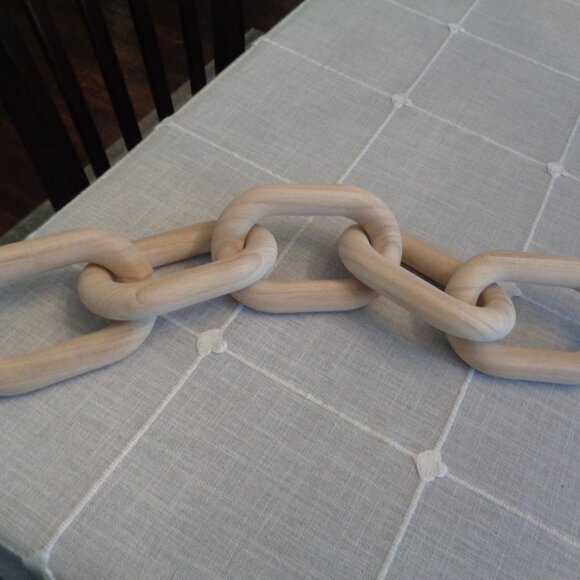 Wooden 5-ring Decorative Chain Link Rustic Farmhouse Coffee Table - Picture 1 of 4